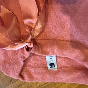 GAP Women's  Pink sweater